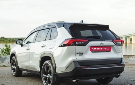 Toyota RAV4, 2021 год, 3 470 000 рублей, 11 фотография