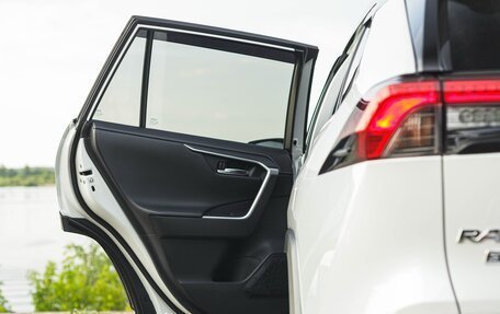 Toyota RAV4, 2021 год, 3 470 000 рублей, 21 фотография