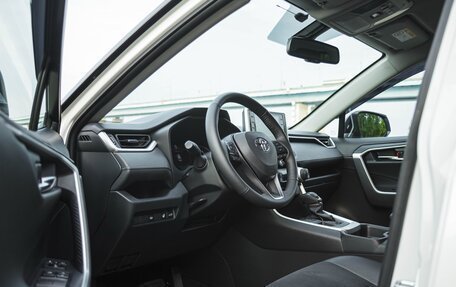 Toyota RAV4, 2021 год, 3 470 000 рублей, 36 фотография