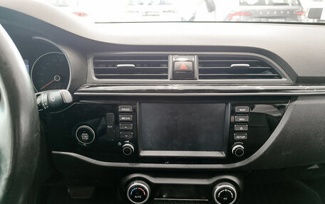 KIA Rio IV, 2018 год, 1 350 000 рублей, 18 фотография