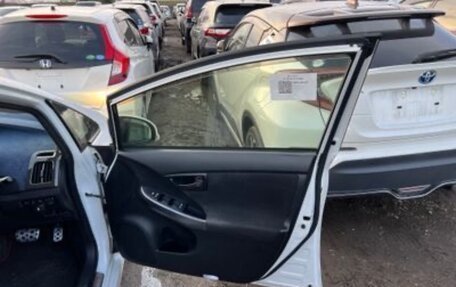 Toyota Prius, 2014 год, 1 650 000 рублей, 9 фотография