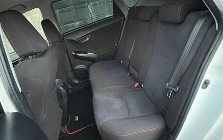 Toyota Prius, 2014 год, 1 650 000 рублей, 24 фотография