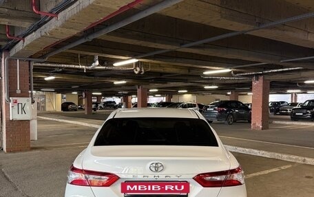Toyota Camry, 2017 год, 2 350 000 рублей, 5 фотография