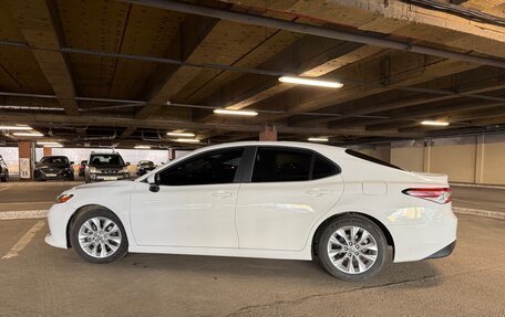 Toyota Camry, 2017 год, 2 350 000 рублей, 7 фотография