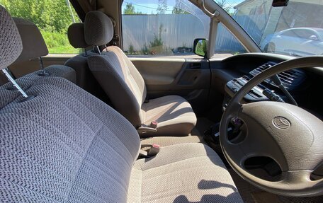 Toyota Estima III рестайлинг -2, 1995 год, 620 000 рублей, 20 фотография