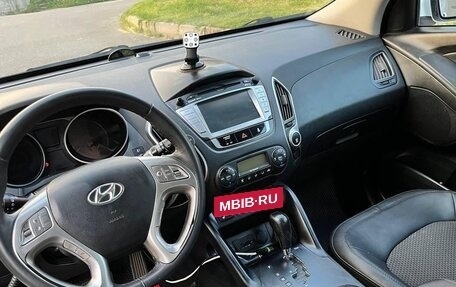 Hyundai ix35 I рестайлинг, 2011 год, 1 000 000 рублей, 12 фотография