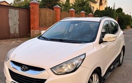 Hyundai ix35 I рестайлинг, 2011 год, 1 000 000 рублей, 19 фотография