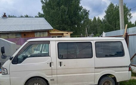 Mazda Bongo IV, 2002 год, 450 000 рублей, 2 фотография