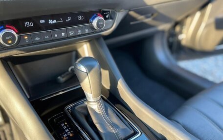 Mazda 6, 2019 год, 2 500 000 рублей, 12 фотография