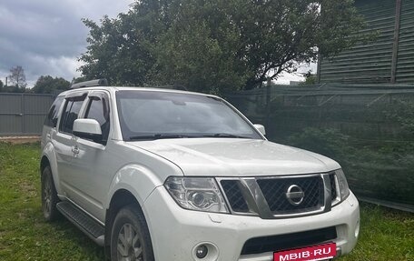 Nissan Pathfinder, 2011 год, 1 450 000 рублей, 1 фотография