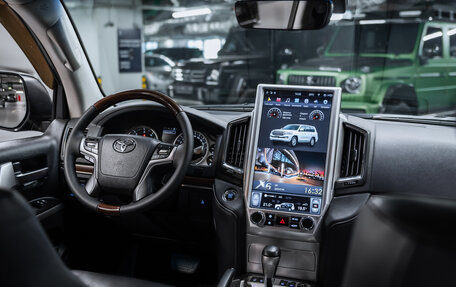 Toyota Land Cruiser 200, 2015 год, 4 850 000 рублей, 2 фотография