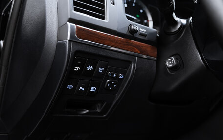Toyota Land Cruiser 200, 2015 год, 4 850 000 рублей, 25 фотография