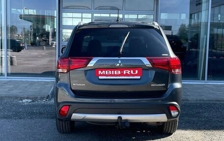 Mitsubishi Outlander III рестайлинг 3, 2016 год, 1 900 000 рублей, 5 фотография