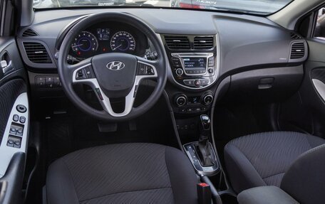 Hyundai Solaris II рестайлинг, 2015 год, 1 099 000 рублей, 6 фотография