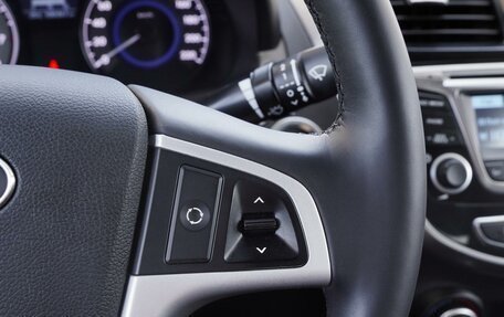 Hyundai Solaris II рестайлинг, 2015 год, 1 099 000 рублей, 15 фотография