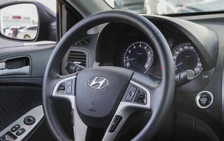 Hyundai Solaris II рестайлинг, 2015 год, 1 099 000 рублей, 19 фотография
