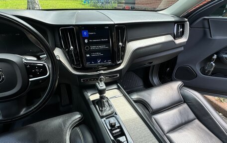 Volvo XC60 II, 2019 год, 2 590 000 рублей, 10 фотография