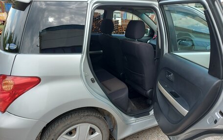 Toyota Ist II, 2002 год, 529 000 рублей, 3 фотография