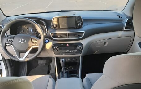 Hyundai Tucson III, 2019 год, 2 200 000 рублей, 18 фотография
