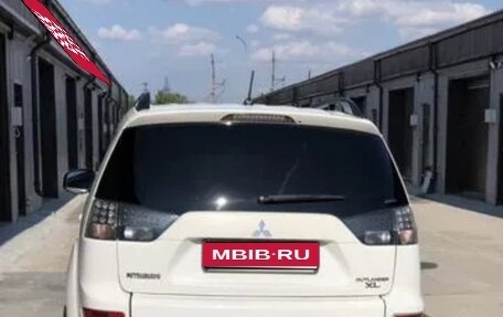 Mitsubishi Outlander III рестайлинг 3, 2012 год, 1 390 000 рублей, 6 фотография