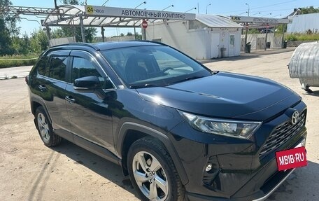 Toyota RAV4, 2021 год, 4 250 000 рублей, 2 фотография
