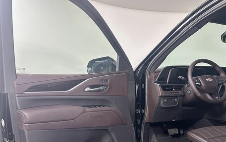 Cadillac Escalade V, 2024 год, 18 980 980 рублей, 12 фотография