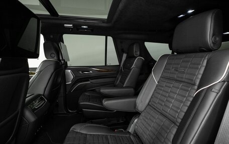Cadillac Escalade V, 2023 год, 15 550 550 рублей, 9 фотография