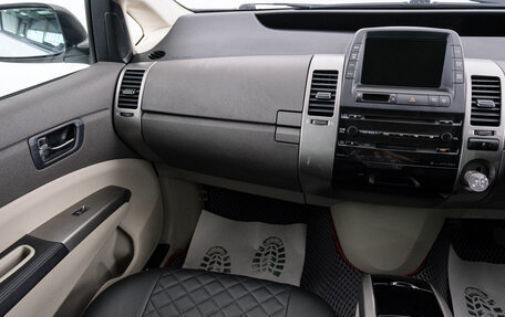 Toyota Prius, 2009 год, 1 049 000 рублей, 12 фотография