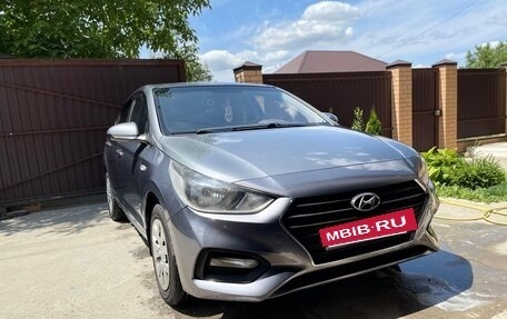 Hyundai Solaris II рестайлинг, 2017 год, 900 000 рублей, 5 фотография