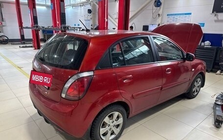 KIA Rio II, 2011 год, 690 000 рублей, 2 фотография