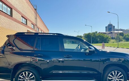 Toyota Land Cruiser Prado 150 рестайлинг 2, 2021 год, 7 800 000 рублей, 5 фотография