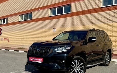 Toyota Land Cruiser Prado 150 рестайлинг 2, 2021 год, 7 800 000 рублей, 9 фотография