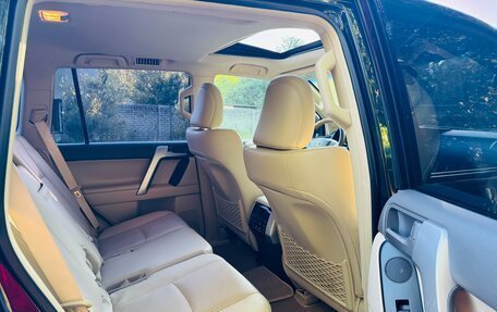 Toyota Land Cruiser Prado 150 рестайлинг 2, 2021 год, 7 800 000 рублей, 22 фотография