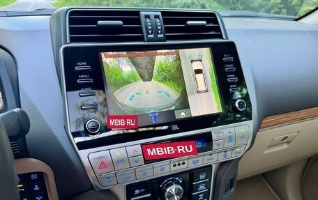 Toyota Land Cruiser Prado 150 рестайлинг 2, 2021 год, 7 800 000 рублей, 16 фотография