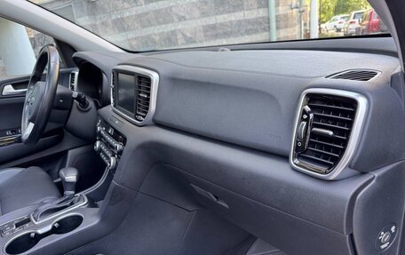 KIA Sportage IV рестайлинг, 2020 год, 2 350 000 рублей, 32 фотография