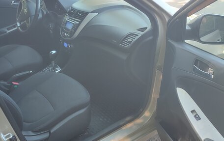 Hyundai Solaris II рестайлинг, 2014 год, 1 120 000 рублей, 12 фотография