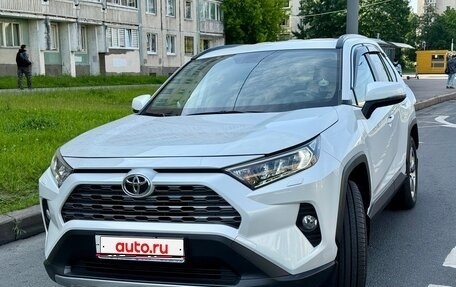 Toyota RAV4, 2020 год, 2 990 000 рублей, 1 фотография