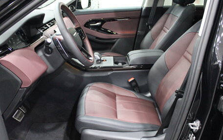 Land Rover Range Rover Evoque II, 2024 год, 5 990 000 рублей, 8 фотография
