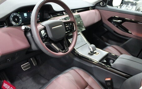 Land Rover Range Rover Evoque II, 2024 год, 5 990 000 рублей, 10 фотография