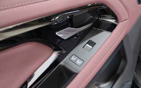 Land Rover Range Rover Evoque II, 2024 год, 5 990 000 рублей, 21 фотография