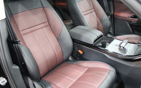 Land Rover Range Rover Evoque II, 2024 год, 5 990 000 рублей, 32 фотография