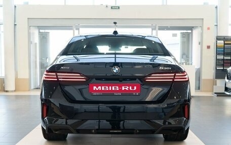 BMW 5 серия, 2024 год, 10 050 000 рублей, 6 фотография