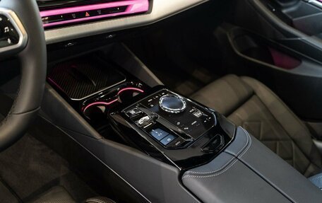BMW 5 серия, 2024 год, 10 050 000 рублей, 13 фотография