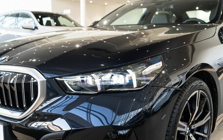 BMW 5 серия, 2024 год, 10 050 000 рублей, 28 фотография