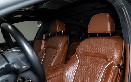 BMW 7 серия, 2019 год, 5 990 000 рублей, 20 фотография