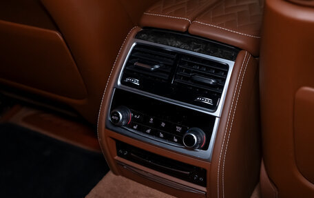 BMW 7 серия, 2019 год, 5 990 000 рублей, 40 фотография