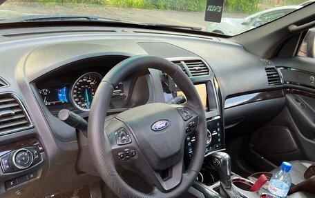 Ford Explorer VI, 2014 год, 1 750 000 рублей, 8 фотография