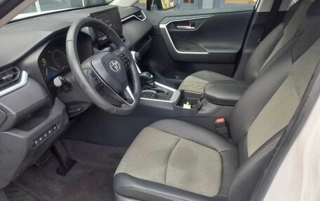 Toyota RAV4, 2025 год, 3 799 990 рублей, 6 фотография