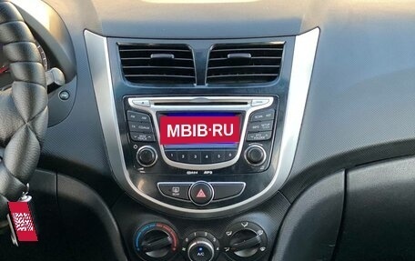 Hyundai Solaris II рестайлинг, 2015 год, 850 000 рублей, 5 фотография