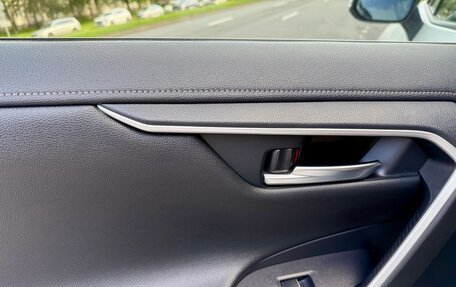 Toyota RAV4, 2020 год, 2 990 000 рублей, 7 фотография